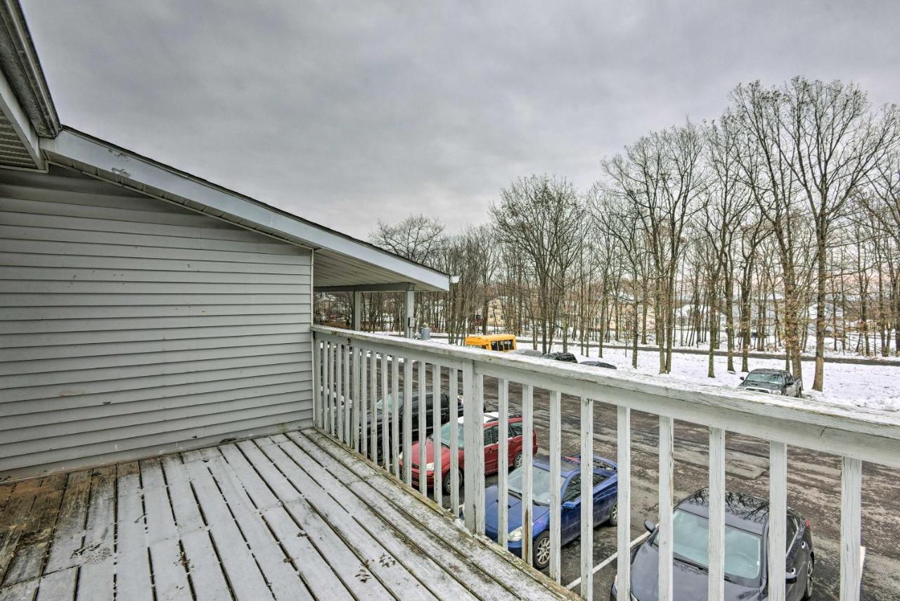 Mount Pocono Condo With Balcony, Near Mt Airy Casino Exterior photo